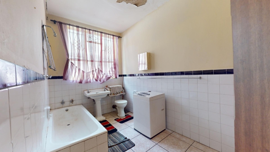 1 Bedroom Property for Sale in Potchefstroom North West